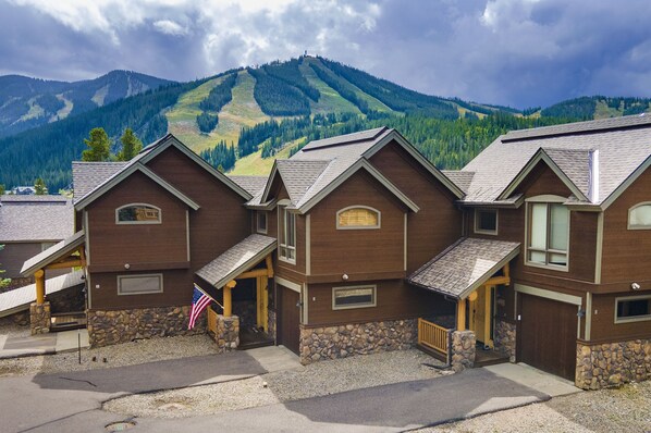 Antler Way at Lakota - a SkyRun Winter Park Property - Views for the slopes from the living room. Short  shuttle to gondola 