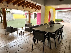 Outdoor dining