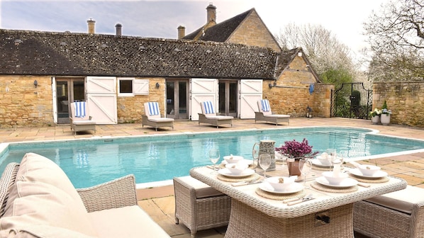 Courtyard Swimming Pool, Foxholme Manor, Bolthole Retreats