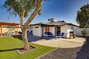 Fenced-In Yard | Covered Patio | Outdoor Dining Area