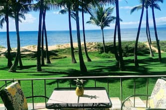 n180 Degree Oceanfront Condo with Amazing Sunsets Night after Night