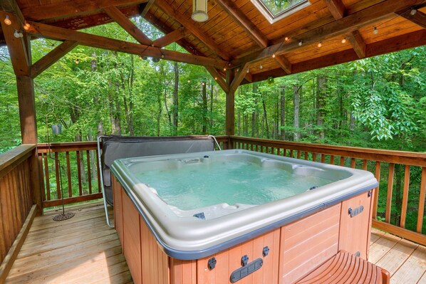 Hot tub - perfect spot to relax!