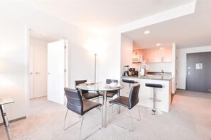 Cambridge 2 Bedroom Dining Room