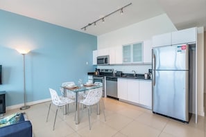 Miami Miami Beach 1 Deluxe Ocean View Kitchen