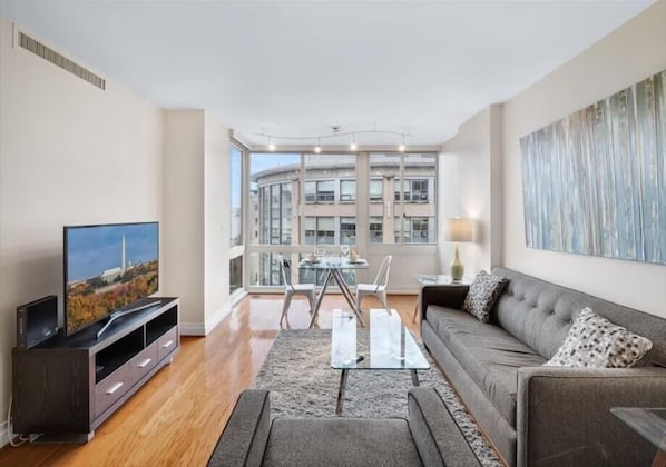 Downtown Washington 1 Bedroom Living Room