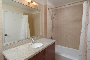 Downtown Washington 1 Bedroom Bathroom