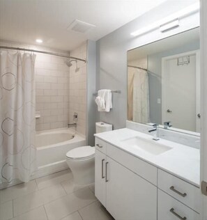 Bethesda 1 Bedroom Bathroom