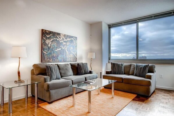 Jersey City 1 Bedroom Living Room