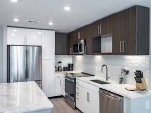 Bethesda 1 Bedroom Kitchen