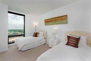 Herndon/Reston Reston 2 Bedroom King Bed Bedroom 2