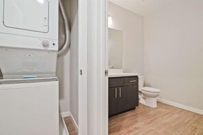 North Peninsula Menlo Park 1 Bedroom Bathroom