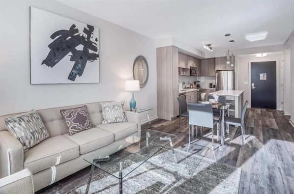 Spacious 1 Bedroom in Crystal City
