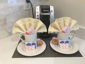Kaffee und/oder Kaffeemaschine