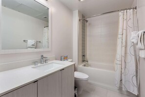 South Arlington Arlington 1 Bedroom Bathroom