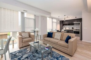 South Arlington Arlington 1 Bedroom Living Room