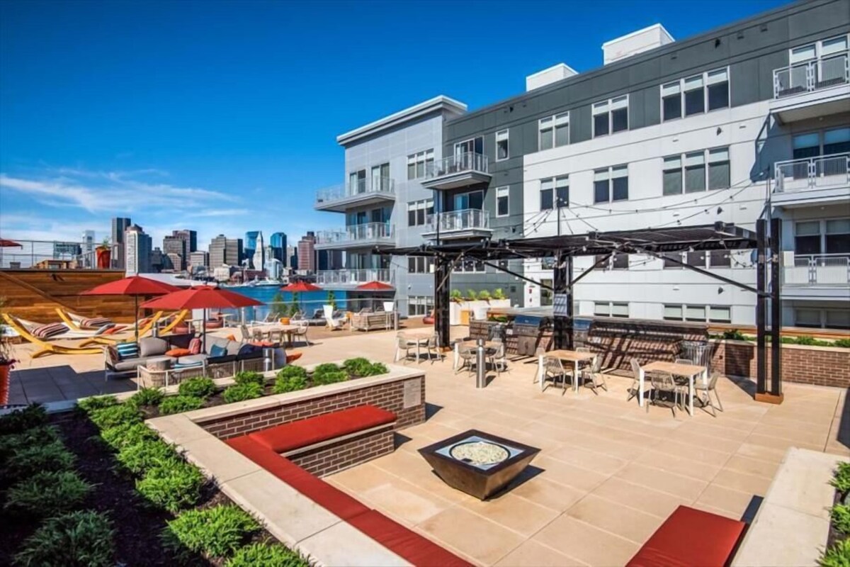 Modern Studio | Upscale Amenities | East Boston | by GLS