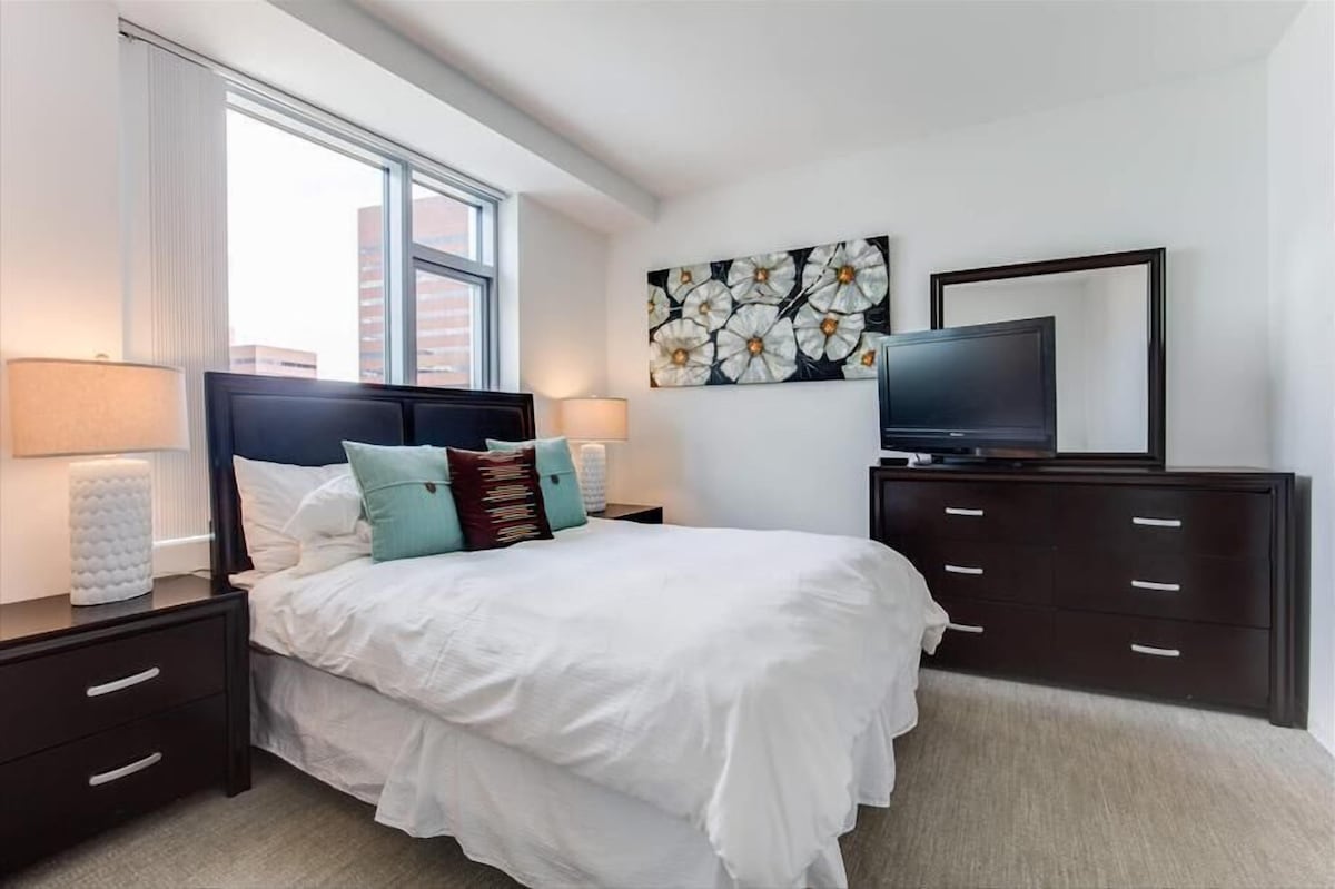 Modern 1BR | Business Center | Kendall Square by GLS