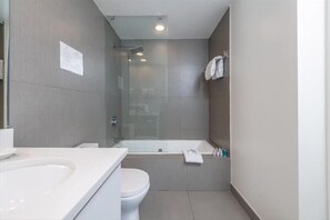 Miami Miami Beach 1 Partial Ocean View Bathroom