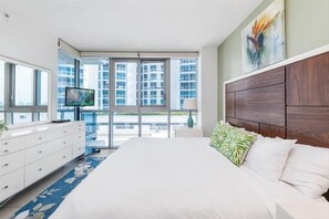 Miami Miami Beach 1 Partial Ocean View Bedroom