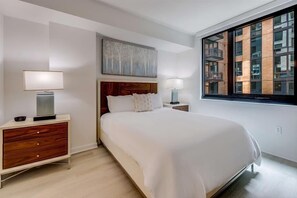 Noma Washington 1 Bedroom Deluxe Bedroom
