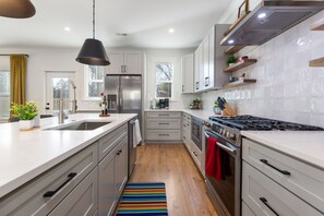 Fully-stocked kitchen to make delicious dishes.