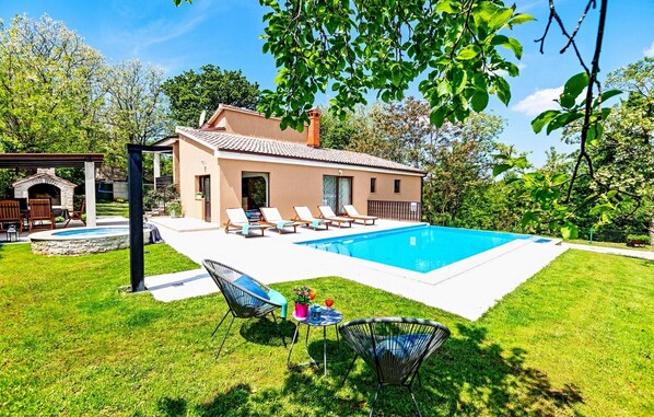 pool