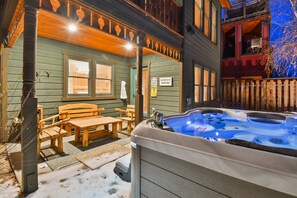 outdoor tub