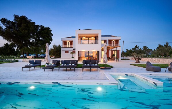 pool