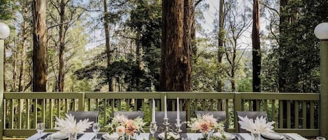 Outdoor dining