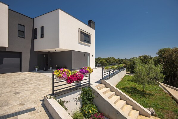 Holiday Home Exterior [summer]