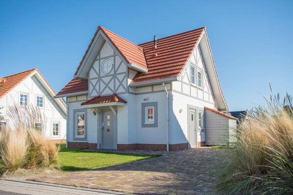 Holiday Home Exterior [summer]