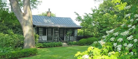 Welcome to our cottage with a spacious garden!