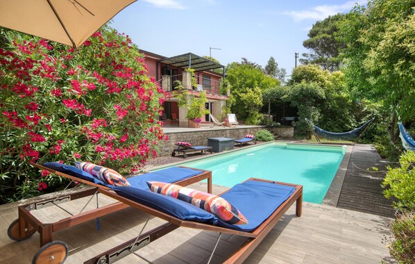 pool