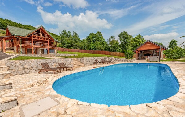 pool