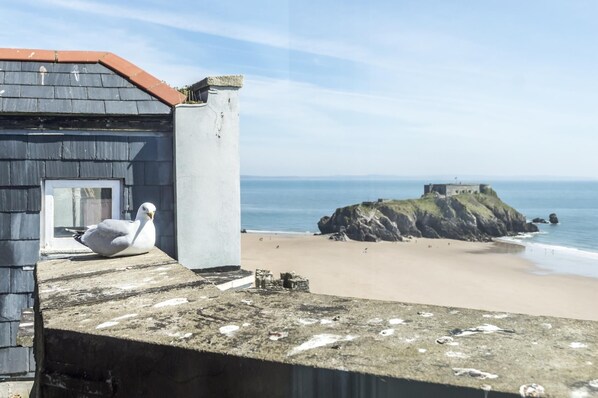 The Penthouse - Luxury 1 Bed - Panorama - Tenby (2473)