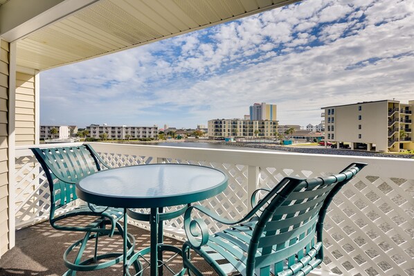 North Myrtle Beach Vacation Rental | 2BR | 2BA | 1,040 Sq Ft | Stairs Required