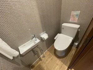 toilet