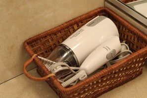 Équipements de salle de bain
