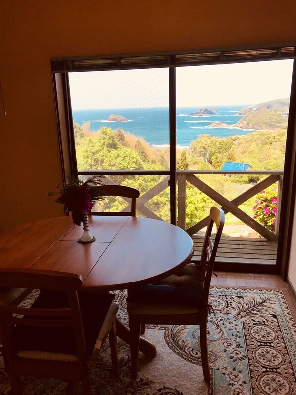 Living room for 8 people