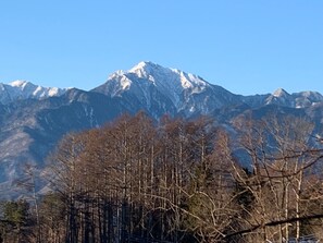 デッキから見る甲斐駒ヶ岳