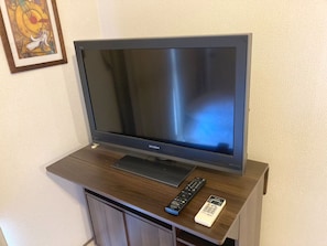 ・[502・Room equipment] TV is installed in the room