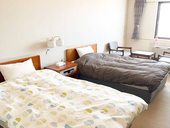 ・[Triple] You can stay with 2 beds + additional bedding. How about staying in a group?