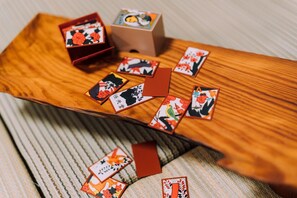 Compete with Hanafuda