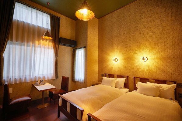 As a couple, couple or friends. There is no doubt that the room with the atmosphere of a pure cafe will make you feel better!