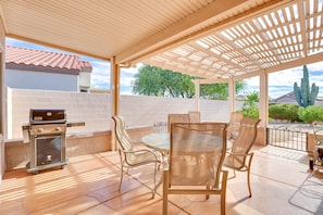 Covered Patio | Gas Grill | Dining Area