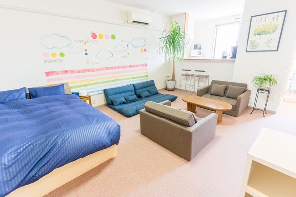 One room guest space