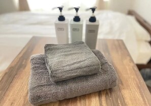 Bathroom amenities