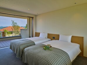 ・[Two-story twin] The large windows with excellent lighting allow you to feel the breeze of the Seto Inland Sea and wake up in the morning.