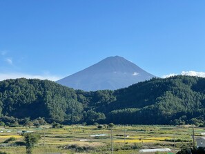 Fuji can be seen from your room and garden!