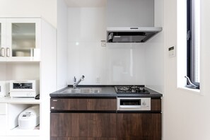 Kitchen (gas stove)